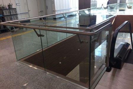 Atrium Korkulukları