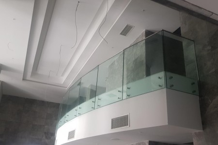 Atrium Korkulukları