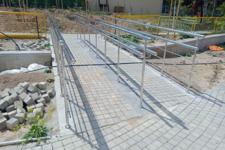 Paslanmaz Engelli Rampası Korkuluk