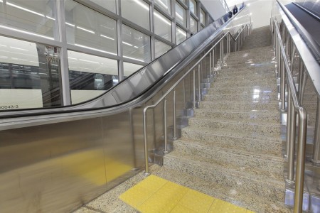 Paslanmaz Metro Korkuluğu