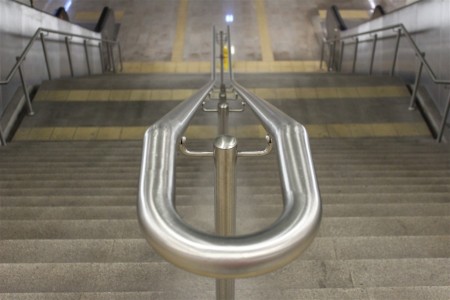 Paslanmaz Metro Korkuluğu