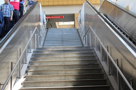 Paslanmaz Metro Korkuluğu