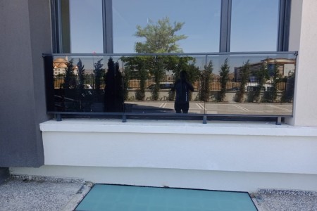 Alüminyum Dikmeli Camlı Korkuluk