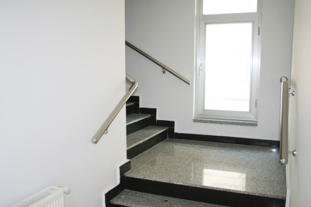 Paslanmaz Duvar Tutamağı